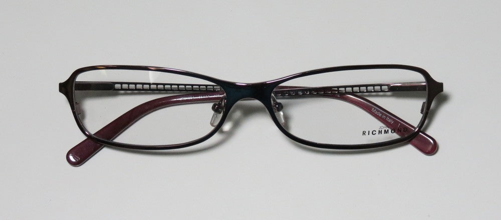 Color_shiny burgundy