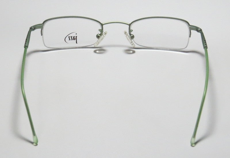 Color_light green