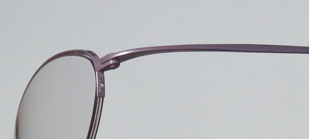 Vera Wang V24 Elegant Trendy Cat Eye Titanium Eyeglass Frame/Glasses/Eyewear