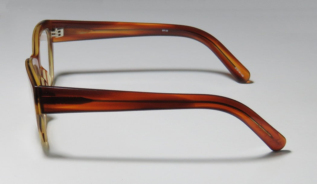 Color_amber brown