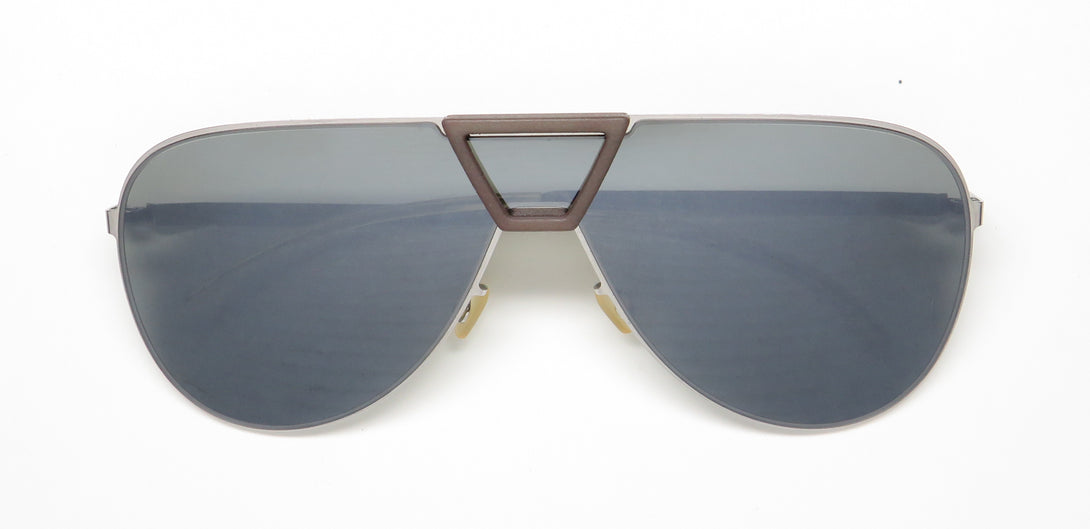 Color_taupe grey / shiny silver