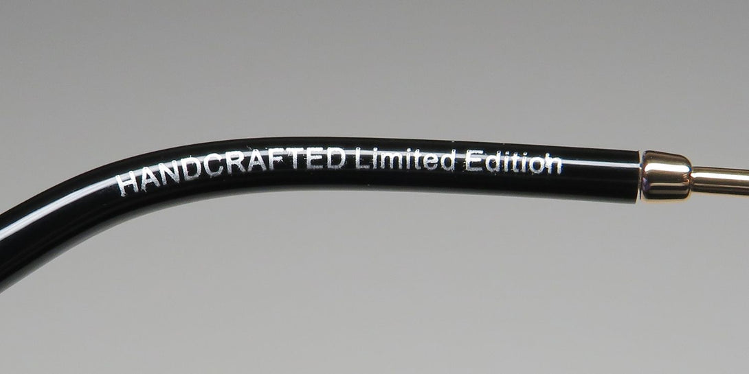 Color_black gold