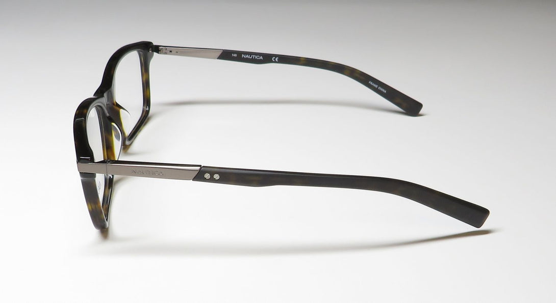 Color_dark tortoise