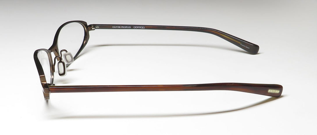 Color_shiny brown