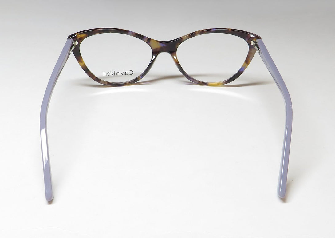 Color_iris tortoise