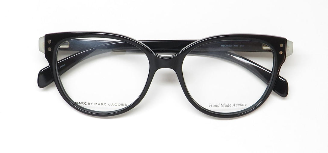 Color_black / milky
