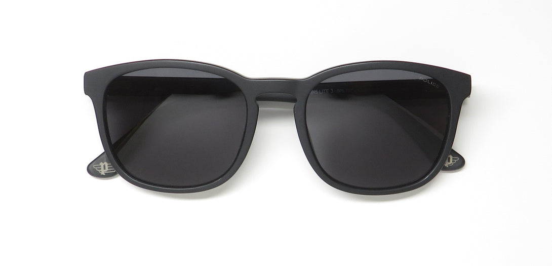 Color_matte black