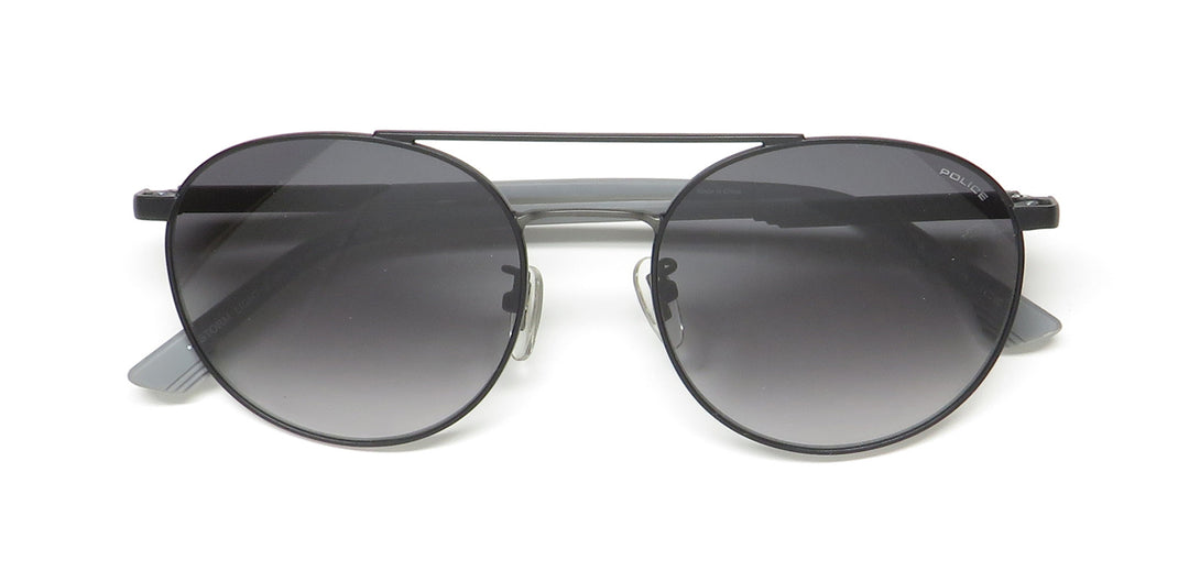 Color_matte black / gray