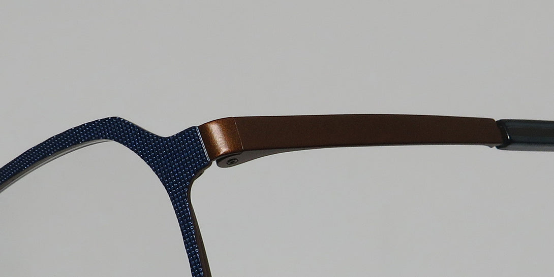 Color_blue / brown