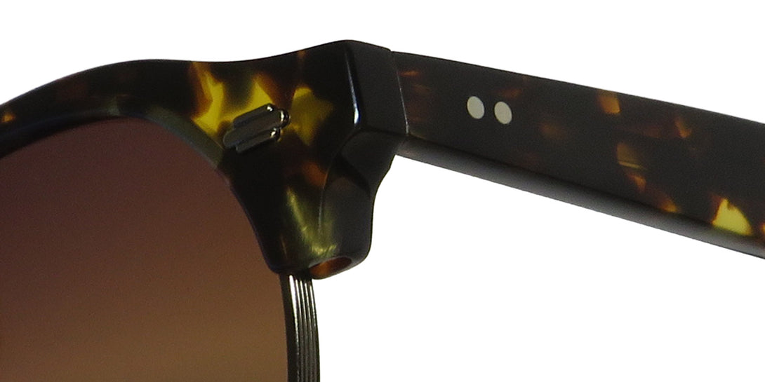 Color_tuscan tortoise / brushed gold