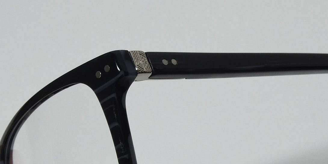 Color_black tortoise
