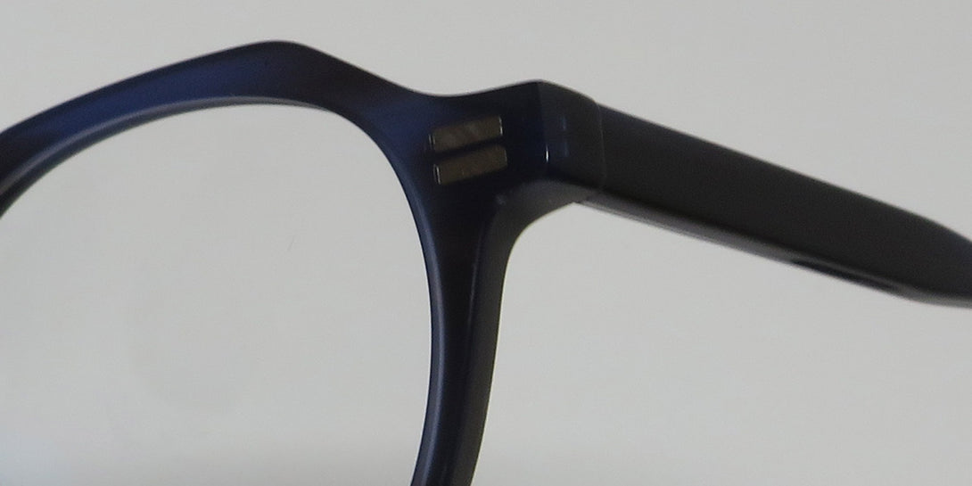 Color_navy horn