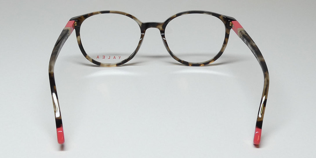 Color_brown tortoise / coral