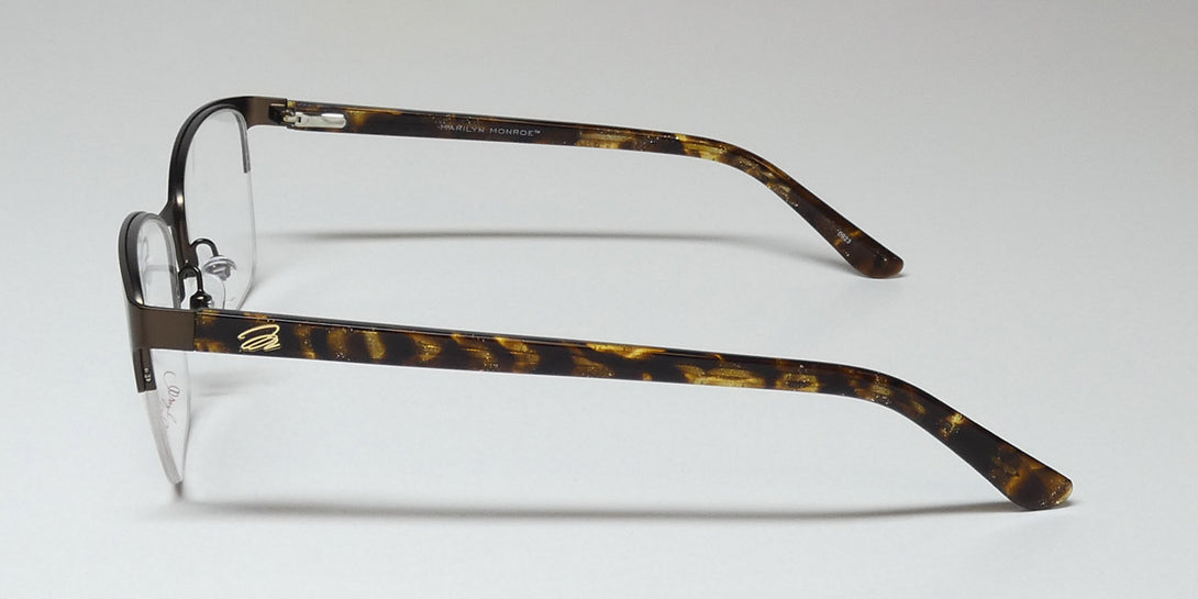 Color_almond brown