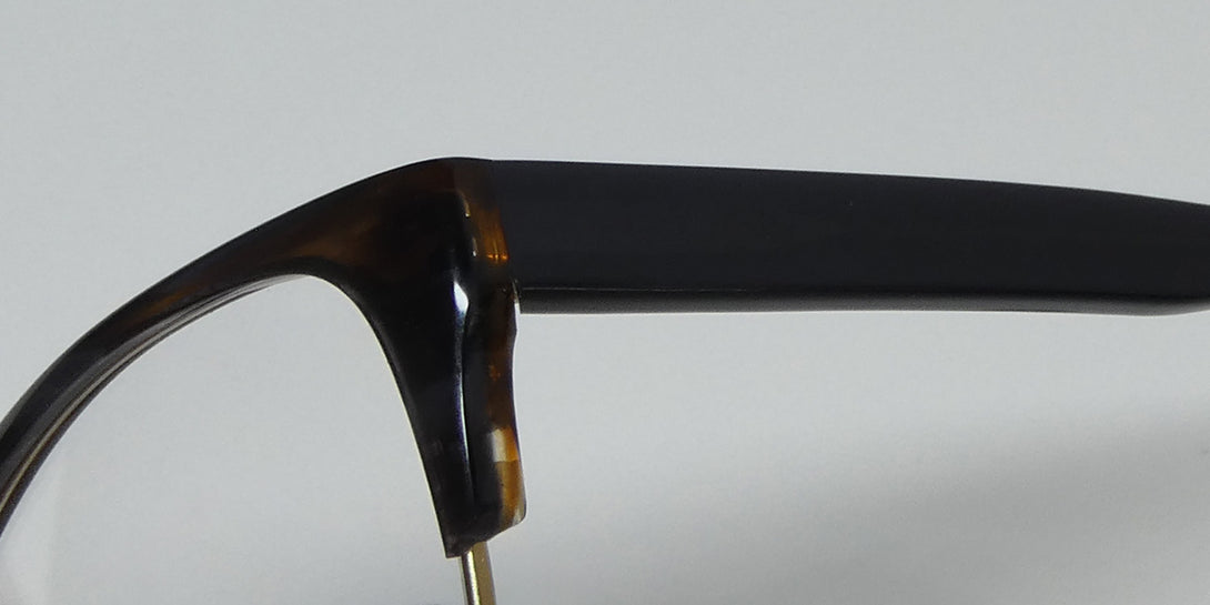 Color_grey / matte gold