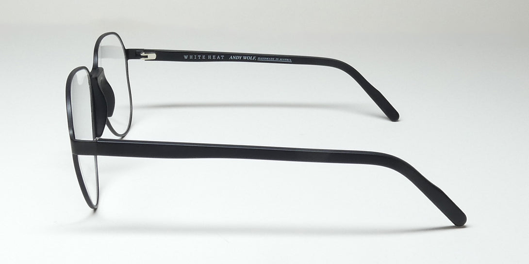 Color_matte black