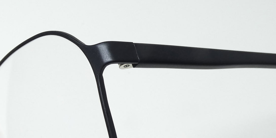 Color_matte black