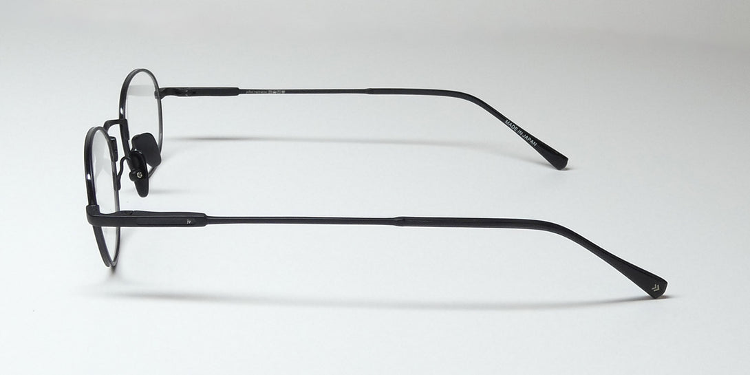 Color_matte black