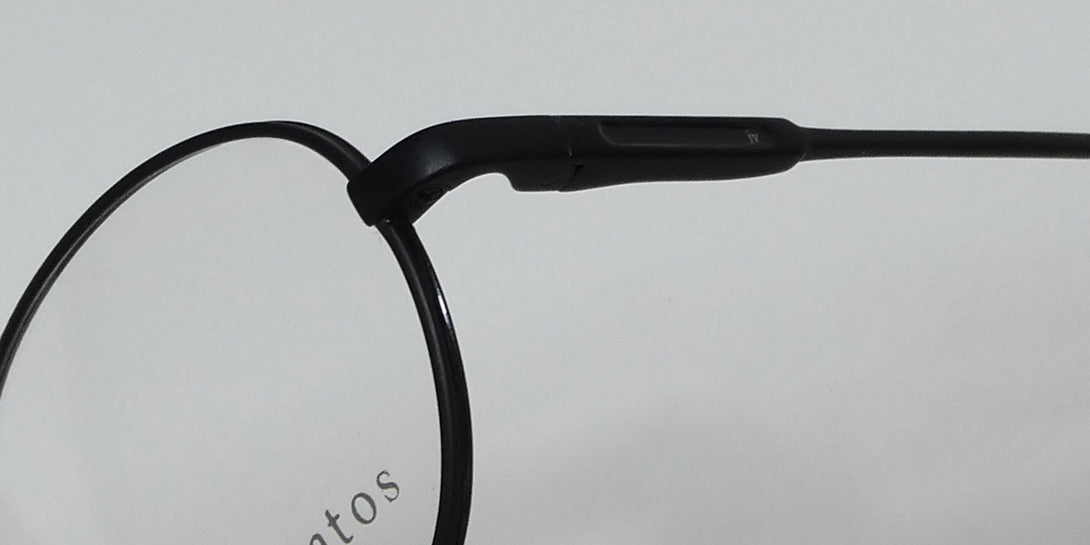 Color_matte black