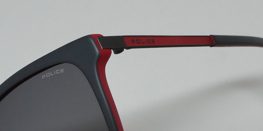 Color_matte grey / matte red