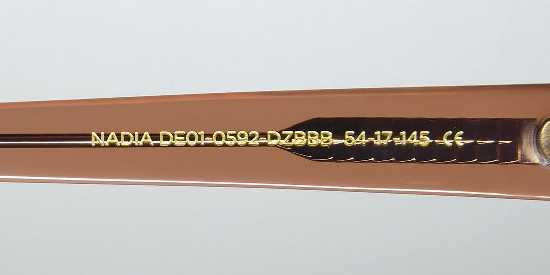 Color_dusk brown crystal