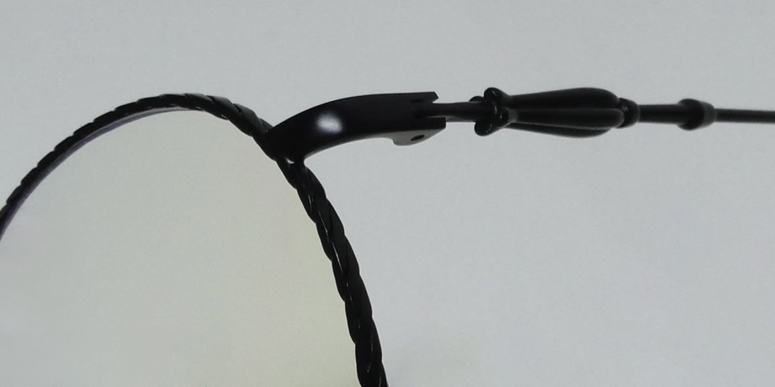 Color_matte black