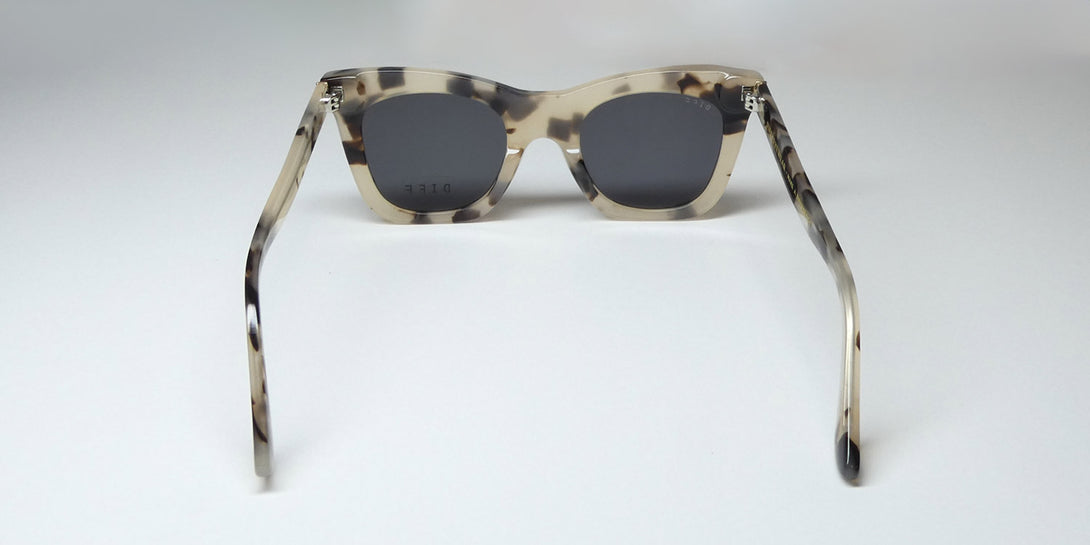 Diff Kaia Sunglasses