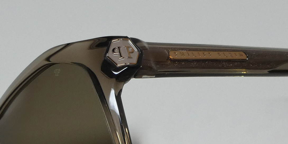 Color_shiny transparent brown