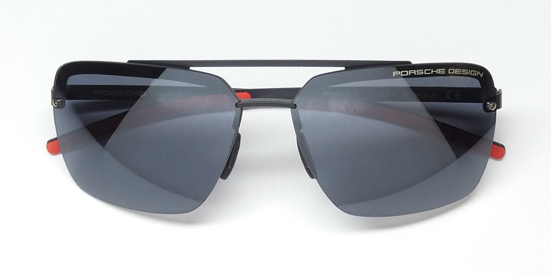 Color_matte black / red