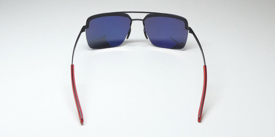 Color_matte black / red