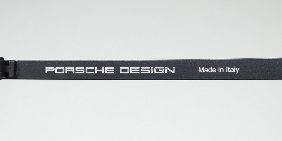 Color_matte black / red