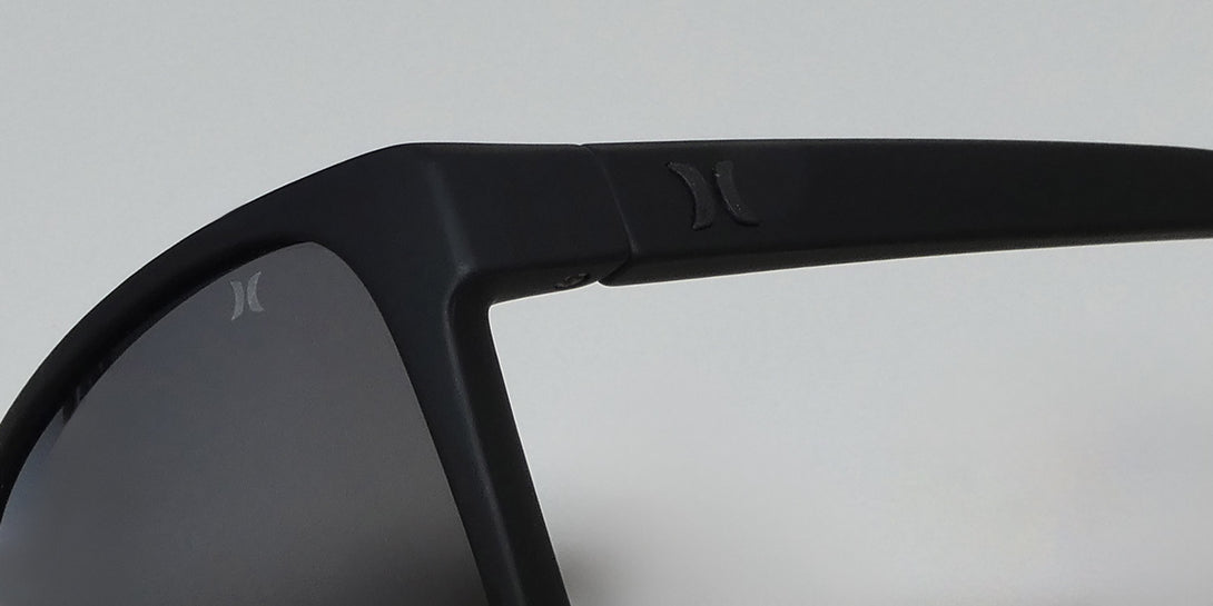 Color_matte black