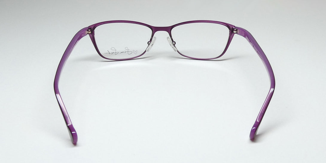 Lisa Loeb Matches Eyeglasses