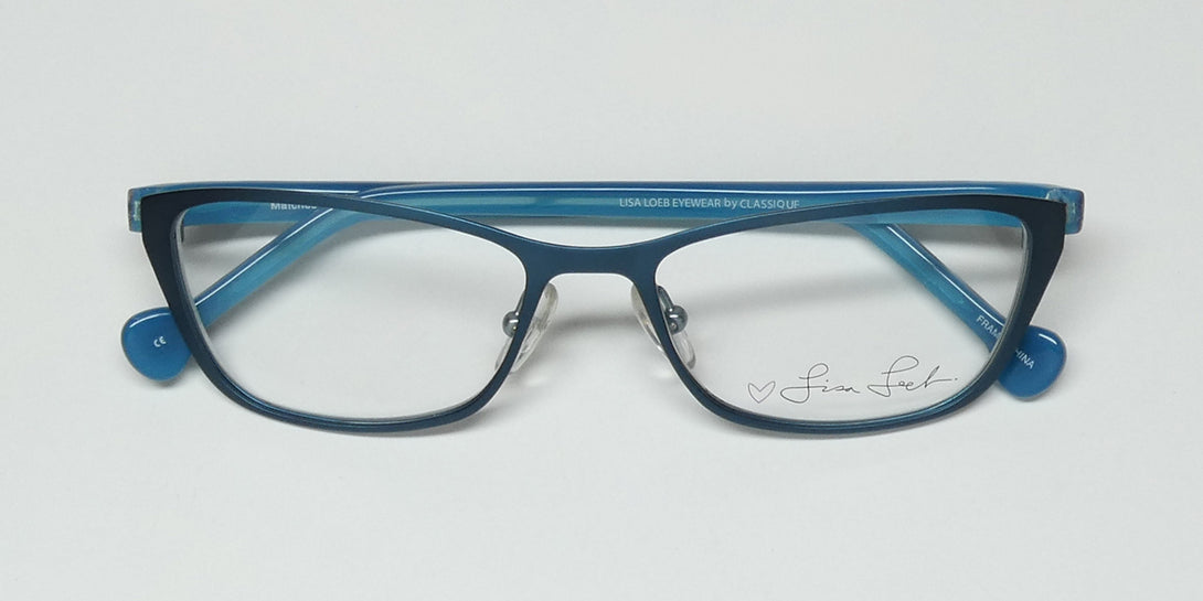 Lisa Loeb Matches Eyeglasses