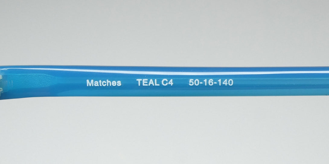 Lisa Loeb Matches Eyeglasses