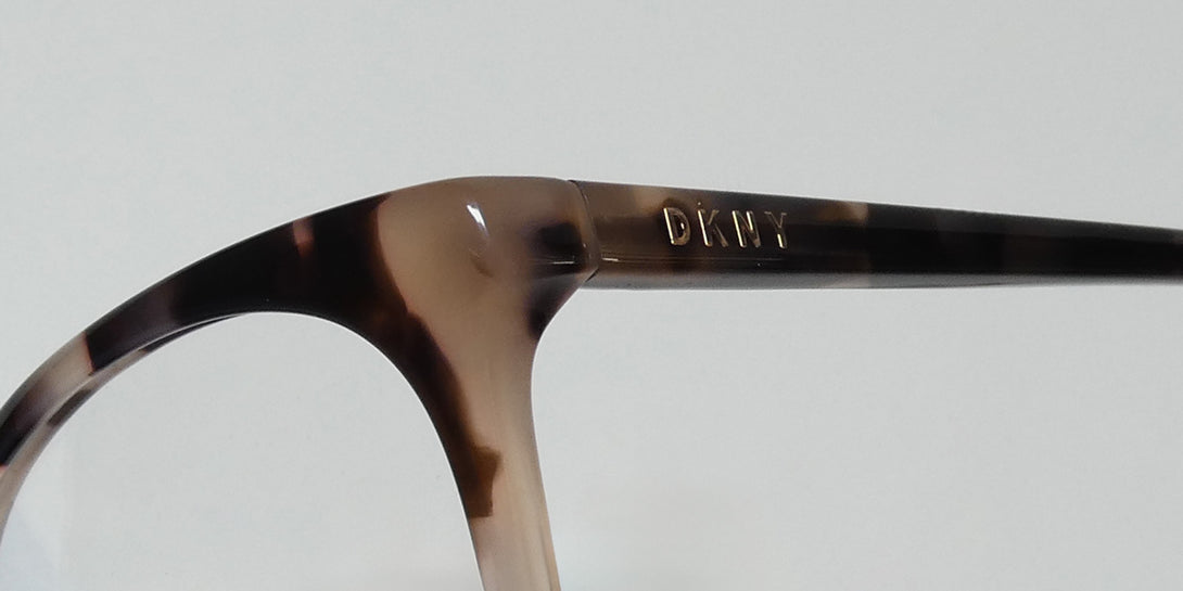 Color_blush tortoise