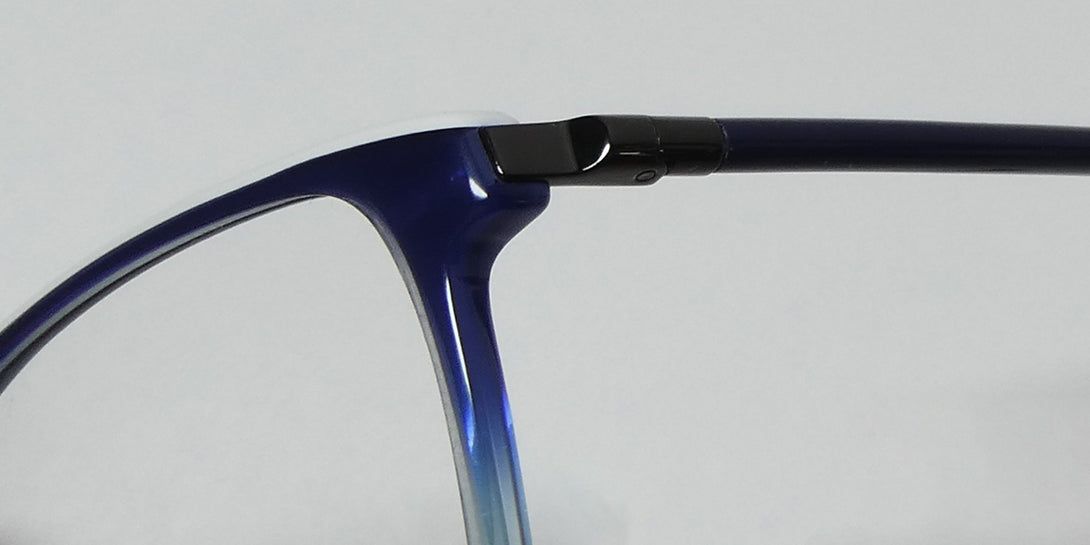 Color_gradient blue / ivory