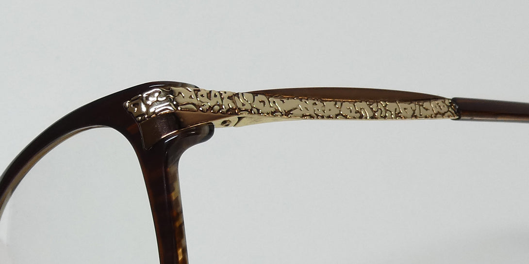 Color_brown pattern / gold