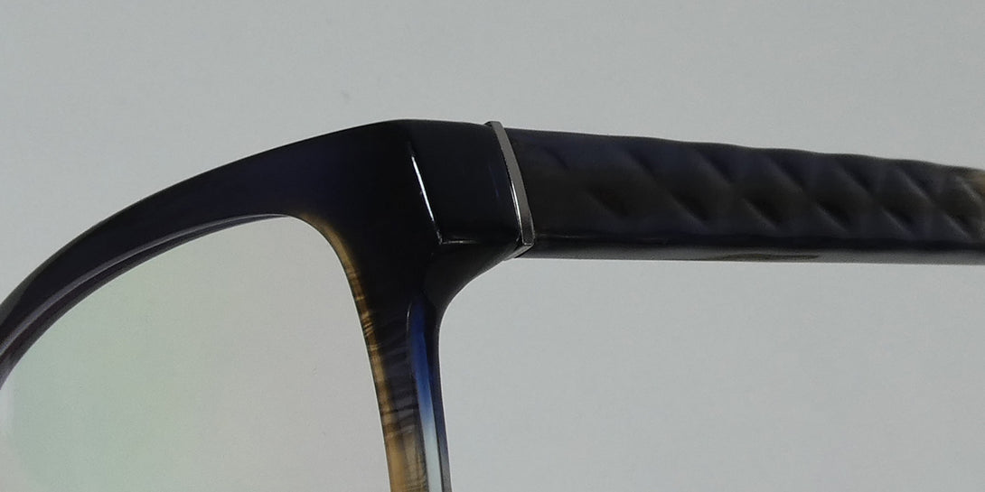 Color_blue crystal / brown